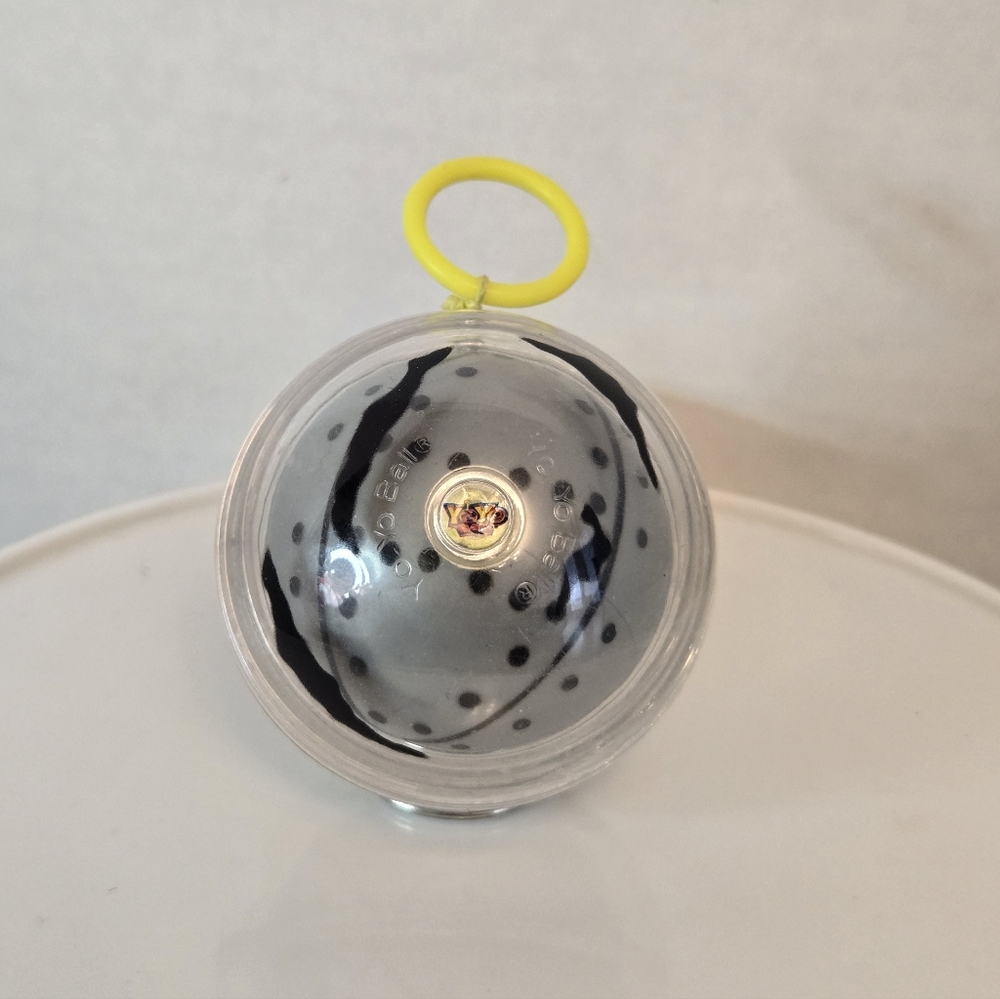 Vintage YO YO Ball (Big Time Toys, 2003) Gray & Black Self Retracting YO-YO Toy
